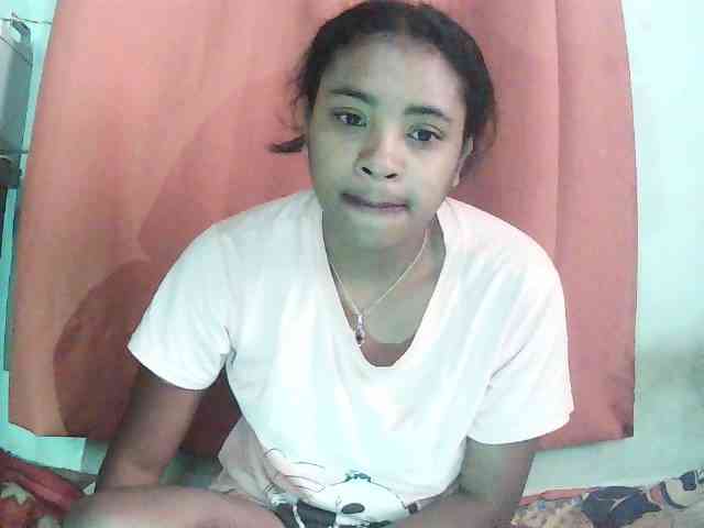 TriciaBella webcam