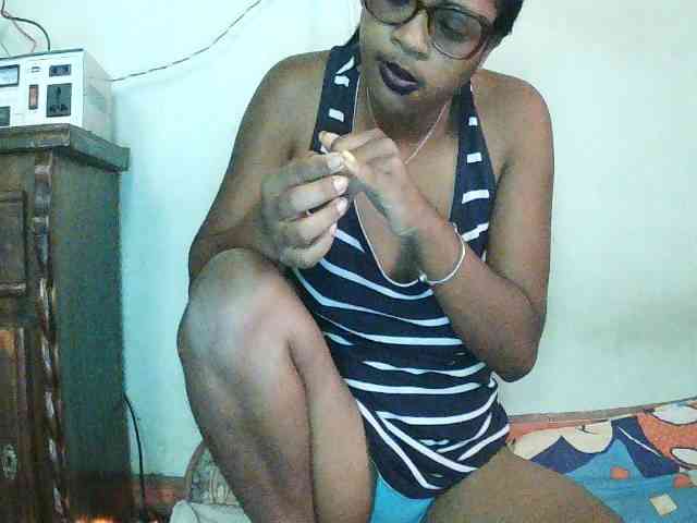 TriciaBella webcam