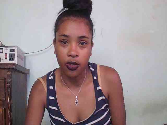 TriciaBella webcam