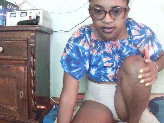 TriciaBella webcam