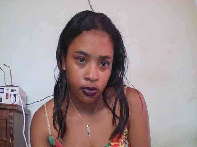 TriciaBella webcam