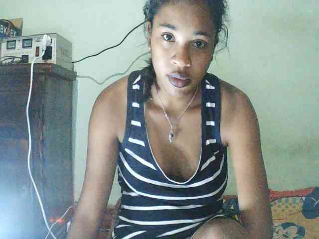 TriciaBella webcam