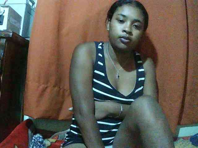 TriciaBella webcam