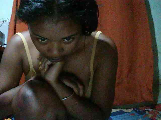 TriciaBella webcam