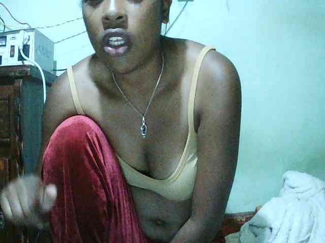 TriciaBella webcam