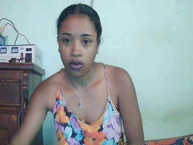 TriciaBella webcam