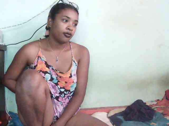 TriciaBella webcam
