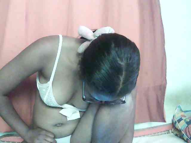 TriciaBella webcam
