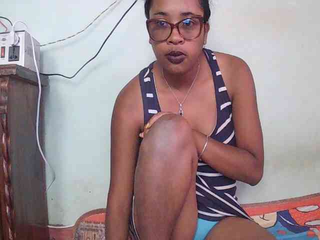 TriciaBella webcam