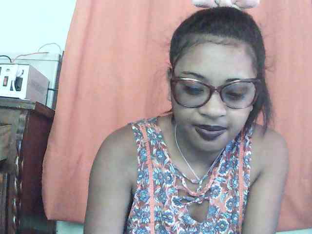TriciaBella webcam