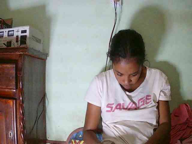 TriciaBella webcam