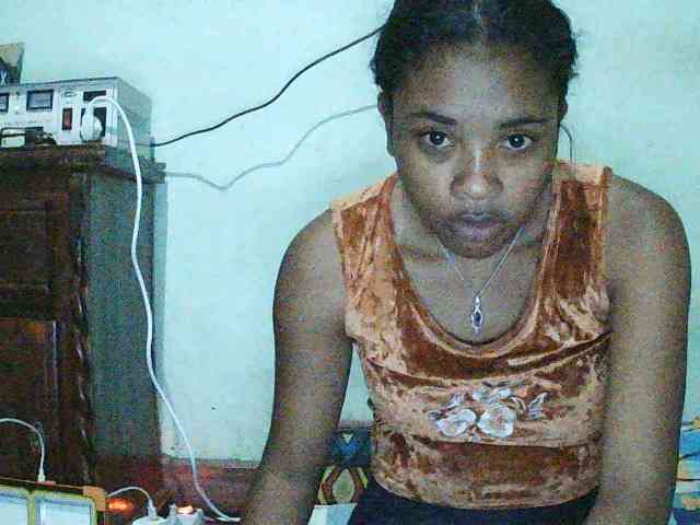 TriciaBella webcam