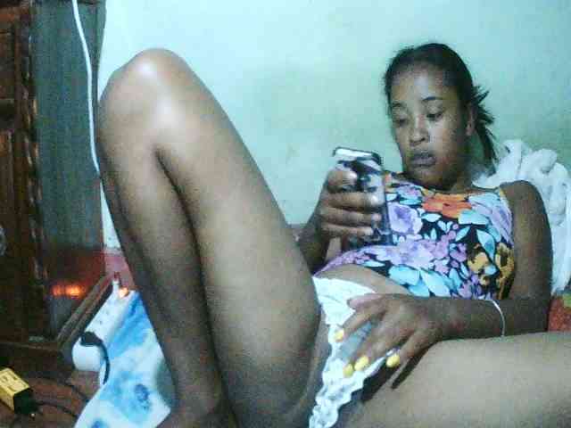 TriciaBella webcam