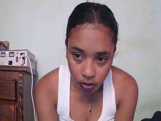 TriciaBella webcam