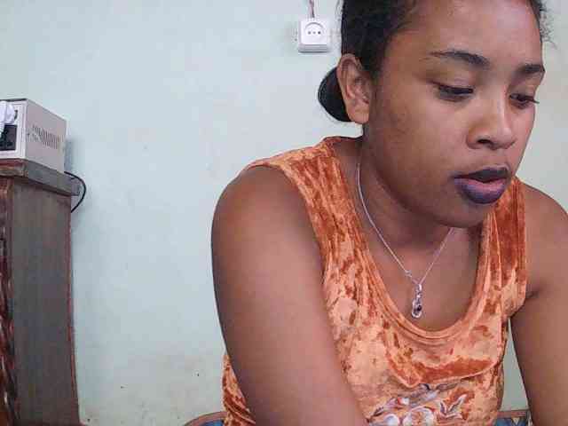 TriciaBella webcam