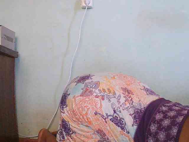 TriciaBella webcam