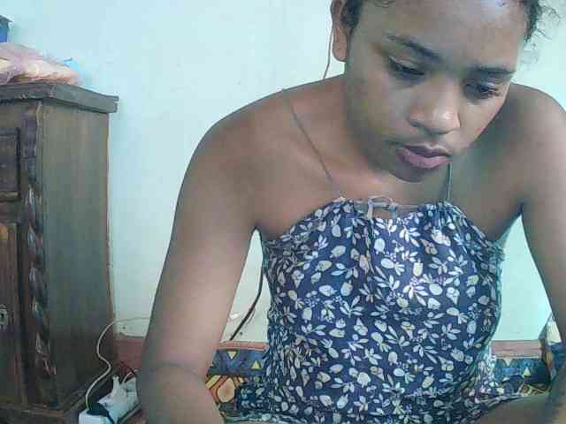 Modèle: TriciaBella