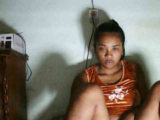 TriciaBella webcam