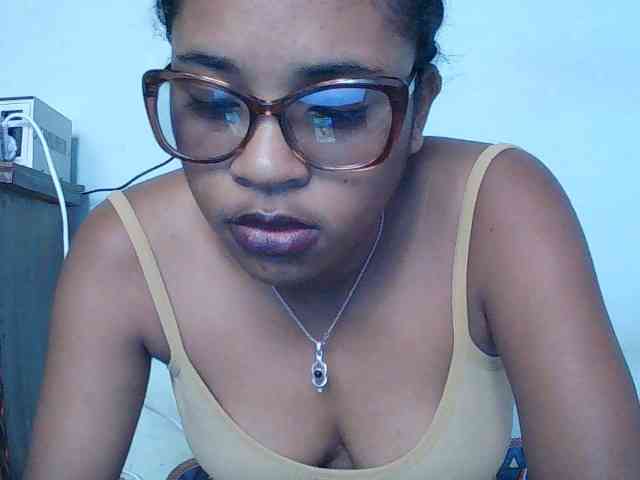 TriciaBella webcam