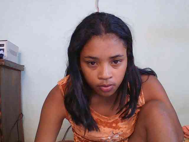 TriciaBella webcam