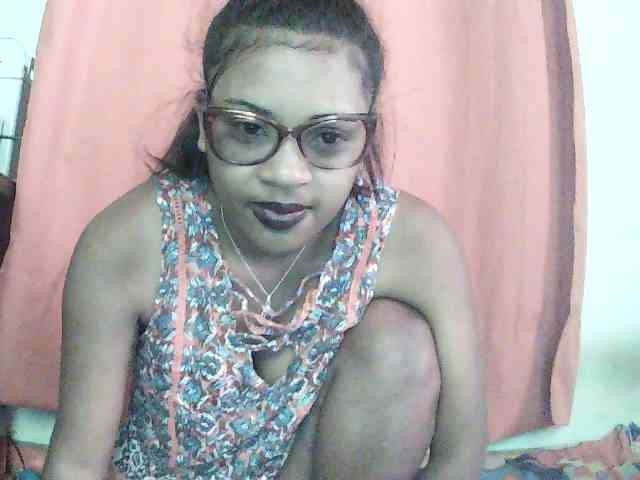TriciaBella webcam