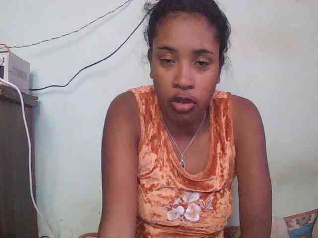 TriciaBella webcam