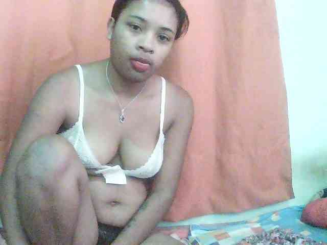 TriciaBella webcam