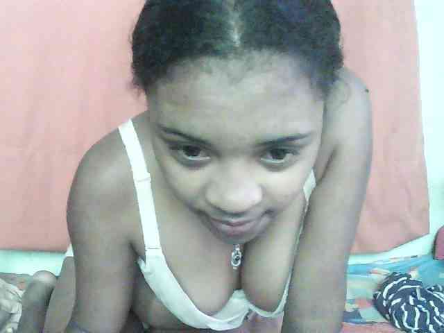TriciaBella webcam