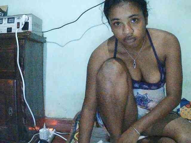 TriciaBella webcam
