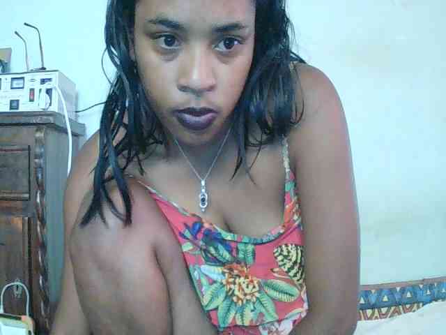 TriciaBella webcam