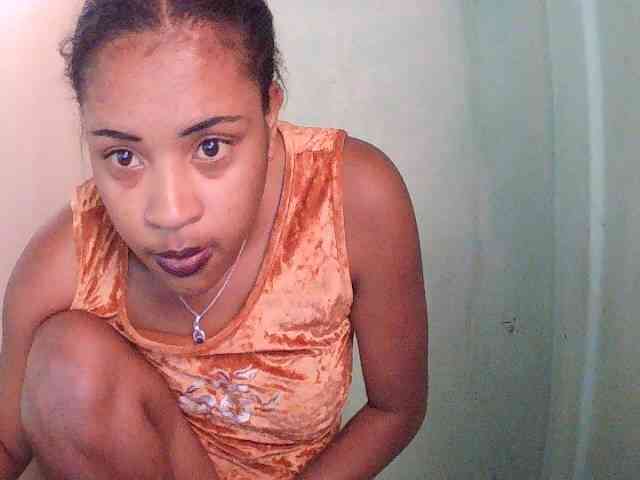 TriciaBella webcam