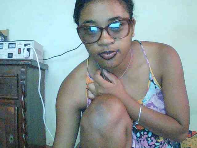 TriciaBella webcam