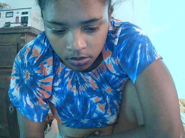 TriciaBella webcam