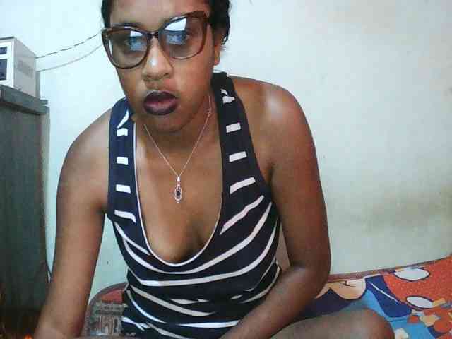 TriciaBella webcam