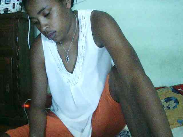 TriciaBella webcam