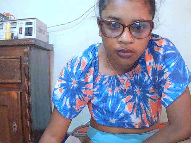 TriciaBella webcam