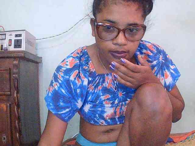TriciaBella webcam