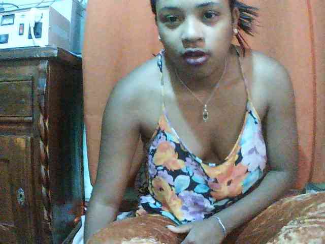 TriciaBella webcam