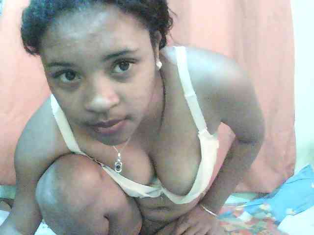 TriciaBella webcam