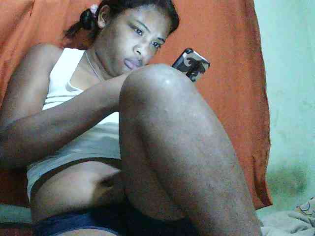 TriciaBella webcam