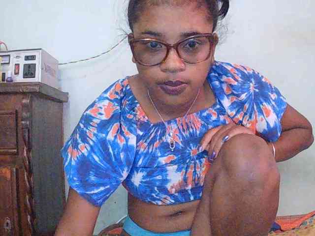 TriciaBella webcam