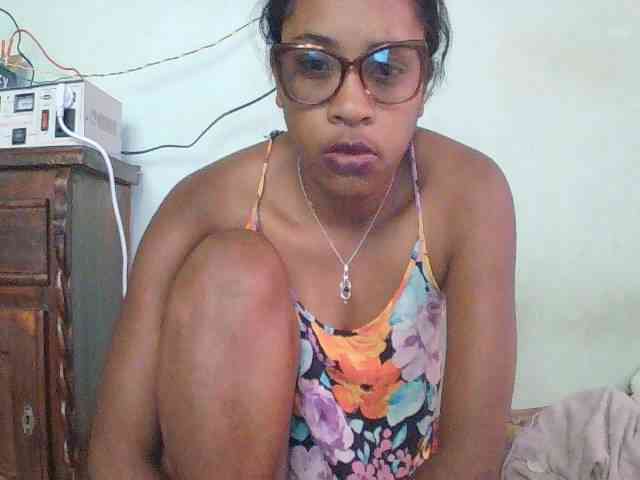 TriciaBella webcam