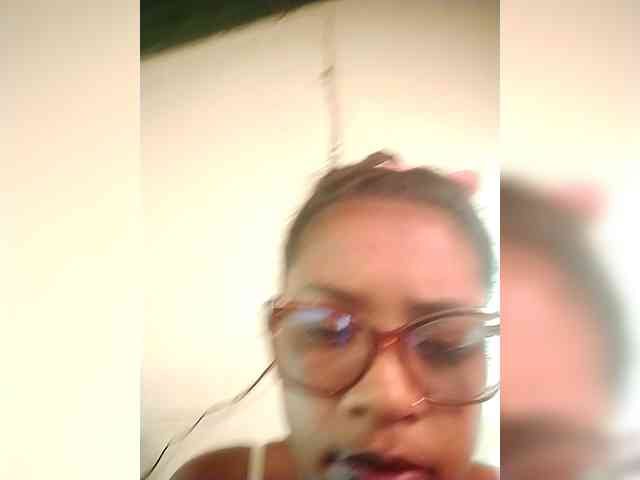 TriciaBella webcam