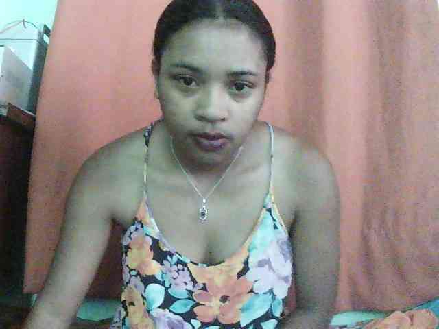 TriciaBella webcam
