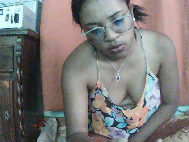Model: TriciaBella