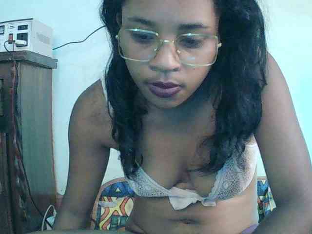 TriciaBella webcam