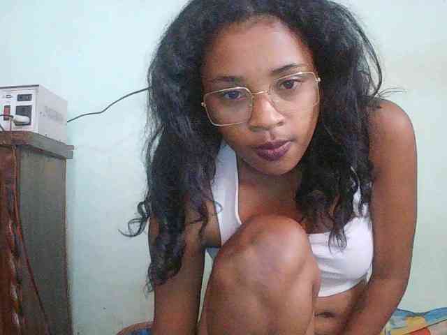 TriciaBella webcam