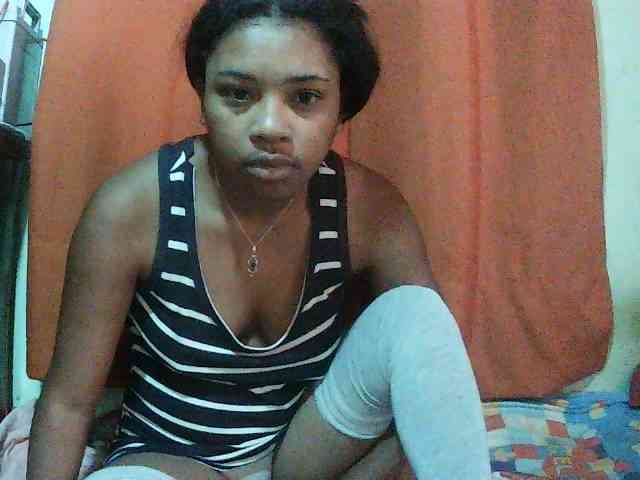 TriciaBella webcam