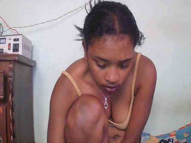 TriciaBella webcam