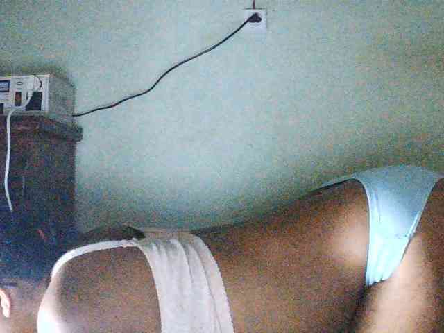 TriciaBella webcam